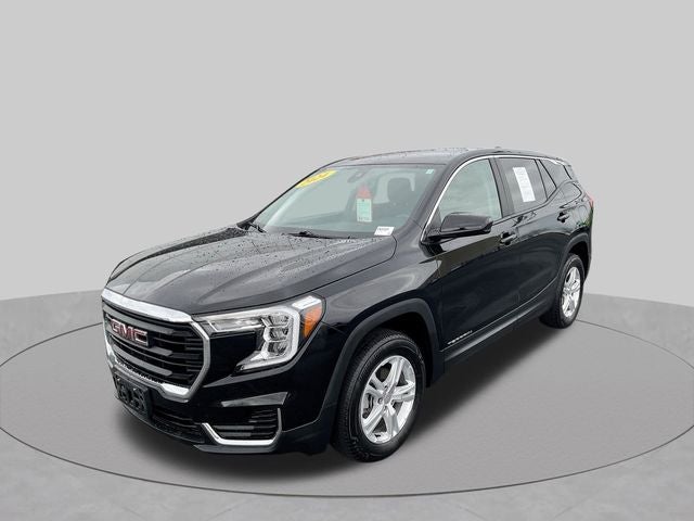 2024 GMC Terrain SLE in Ebony Twilight Metallic — front three-quarter view
